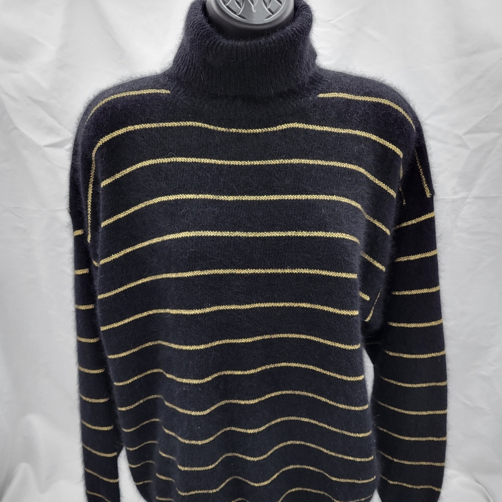 Vintage Angora Lambs Wool Turtle Neck Sweater Black women's Size Large